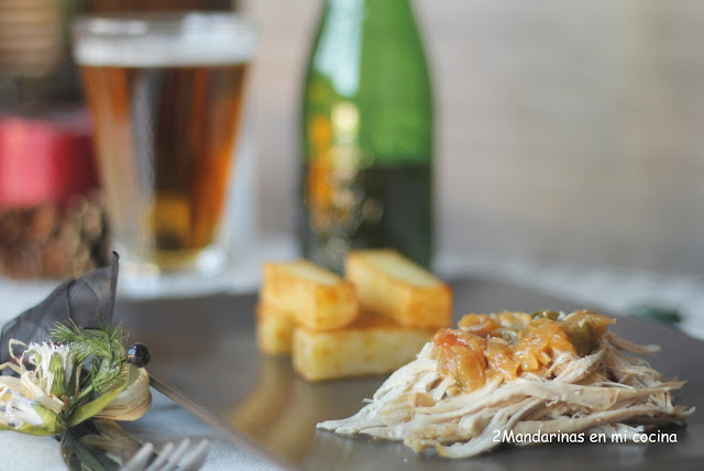 Pollo deshilachado con zarzuela de verduras a la cerveza con guarnición de patatas puente nuevo. Maridaje con cerveza Alhambra Reserva 1925