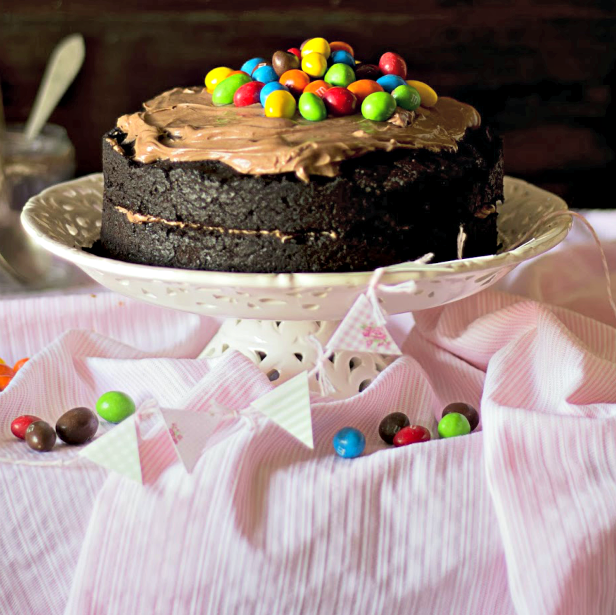 tarta de rústica de chocolate con M&M´s